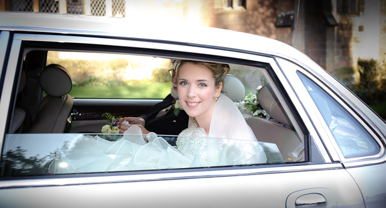 Bride arriving at St Nicholas Church Kenilworth, Warwickshire